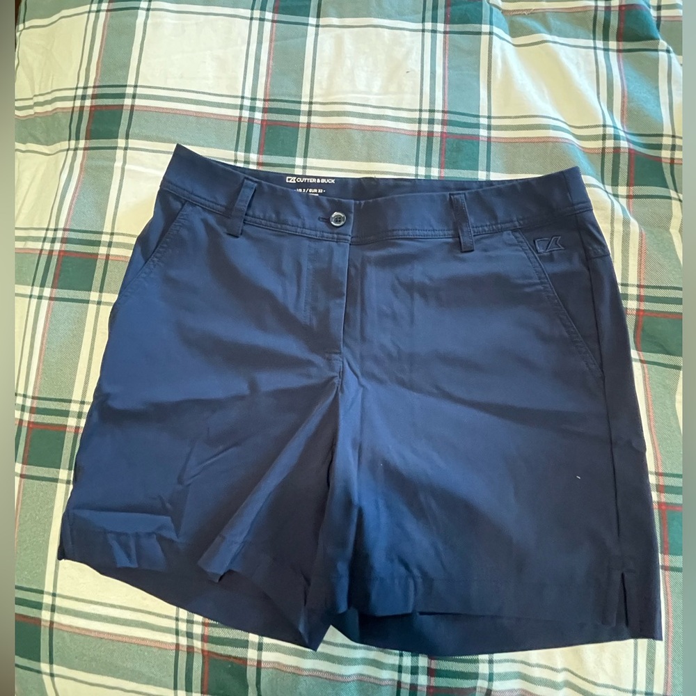 NWOT golf shorts Cutter and Buck